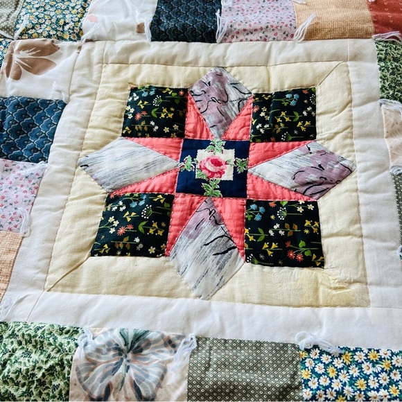 70”x85” Vintage Handmade Patchwork Quilt - Picture 11 of 12